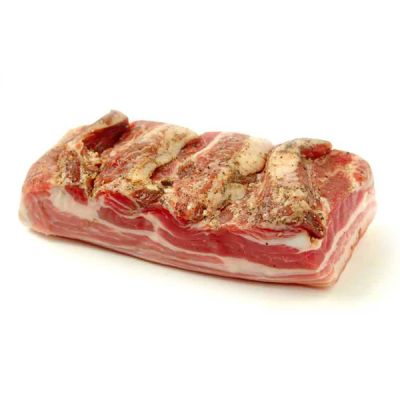 Pancetta tesa stagionata a metà